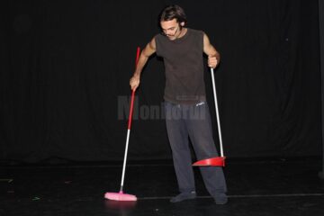 Premiera spectacolului Kebab se joacă cu casa închisă