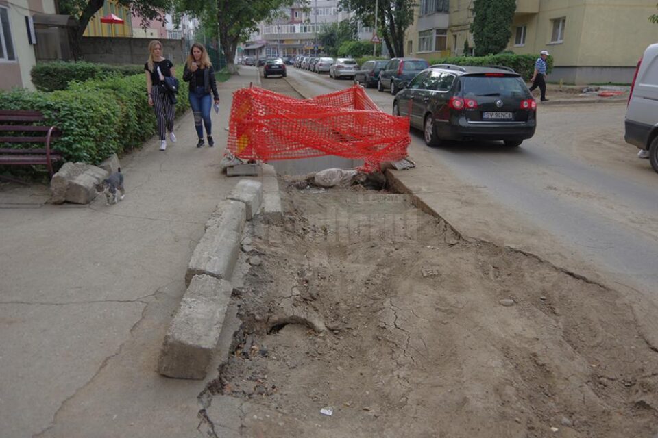 Asfaltarea străzilor afectate de lucrările de termoficare, la „mâna” Guvernului