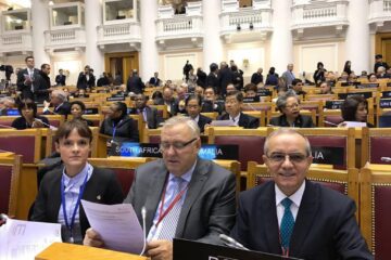 Ioan Stan (centru) a participat la Adunare Uniunii Interparlamentare