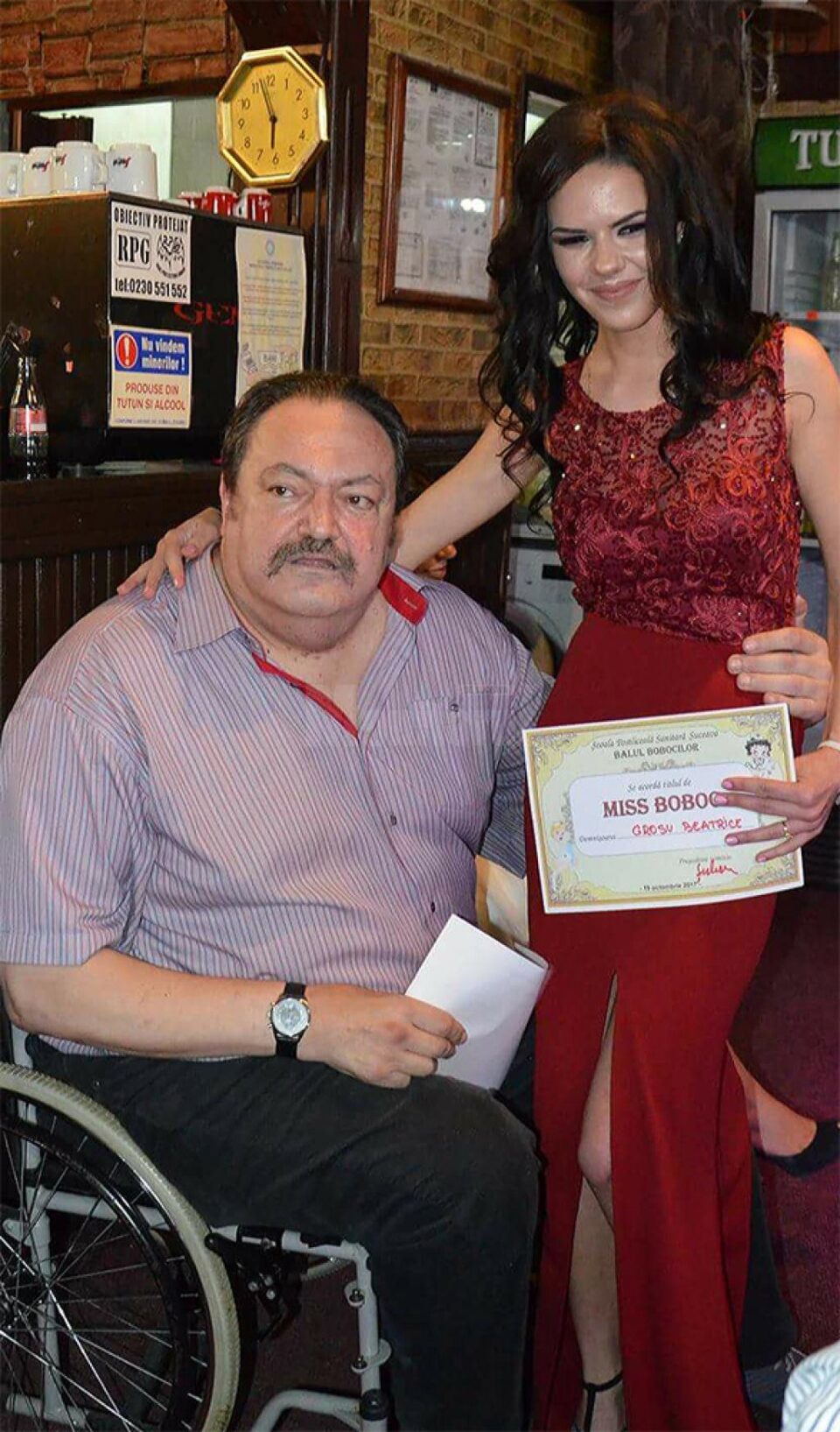Școala Postliceală Sanitară Suceava și-a desemnat Miss Boboc 2017
