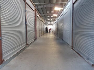 Pustiu prin Bazar, ieri dimineață