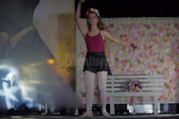 Colegiul „Spiru Haret” și-a ales cei mai frumoși boboci într-un spectacol de muzică, dans și umor de calitate