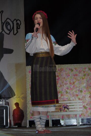 Colegiul „Spiru Haret” și-a ales cei mai frumoși boboci într-un spectacol de muzică, dans și umor de calitate
