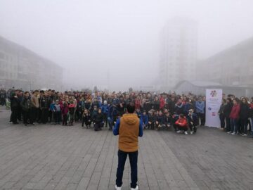 Peste 12.000 de voluntari la acțiunea de curățenie „Let's Do It Suceava”