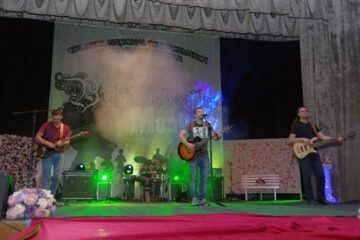 Colegiul „Spiru Haret” și-a ales cei mai frumoși boboci într-un spectacol de muzică, dans și umor de calitate