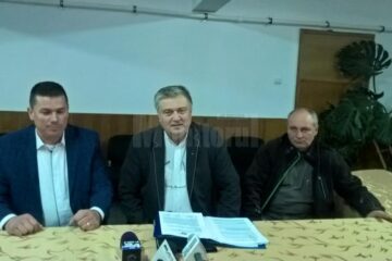 Conferința de presă de la Crucea