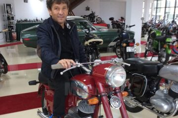 Alexandrul Șcheul cu Jawa 125, prima dragoste Alexandrul Șcheul cu Jawa 125, prima dragoste