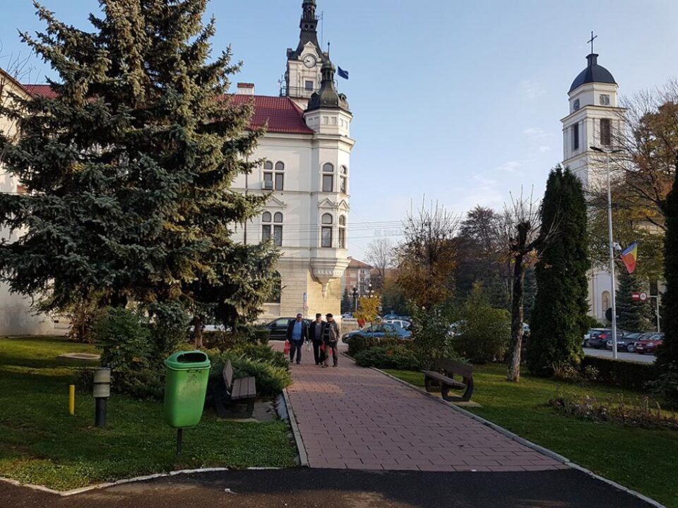 Concurs cu premii de 10.000 de lei pentru realizarea unui monument dedicat Marii Uniri