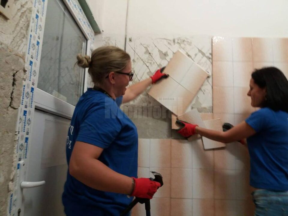 Un grup de voluntari a reabilitat o parte din secția Pediatrie a Spitalului Municipal Câmpulung Moldovenesc Un grup de voluntari a reabilitat o parte din secția Pediatrie a Spitalului Municipal Câmpulung Moldovenesc