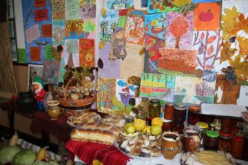 „Cămara bunicii”, un eveniment-sărbătoare la Școala Gimnazială „Mihai Eminescu” Bănești