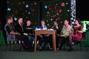 Colegiul Național „Petru Rareș” și-a celebrat bobocii în Țara Minunilor