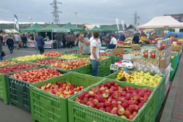 Produse tradiționale din Bucovina și Ardeal, la Târgul de Toamnă de pe esplanada Iulius Mall Suceava