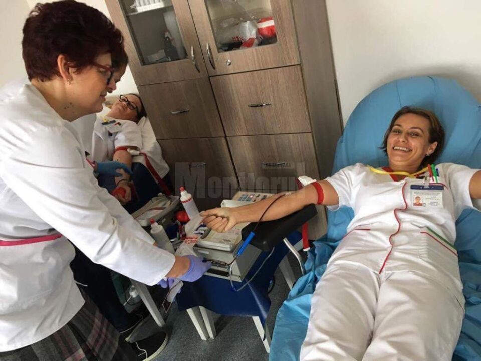 Donatoare de la Școala Postliceală Sanitară Centrul de Studii „Ștefan cel Mare și Sfânt” Rădăuți Donatoare de la Școala Postliceală Sanitară Centrul de Studii „Ștefan cel Mare și Sfânt” Rădăuți