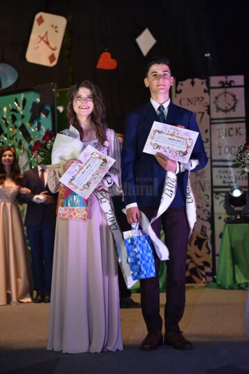 Colegiul Național „Petru Rareș” și-a celebrat bobocii în Țara Minunilor