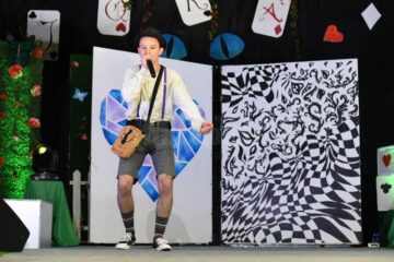 Colegiul Național „Petru Rareș” și-a celebrat bobocii în Țara Minunilor