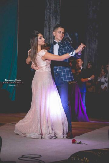 Balul Bobocilor de la Colegiul Economic "Dimitrie Cantemir". Foto: Claudiu Pitureanu