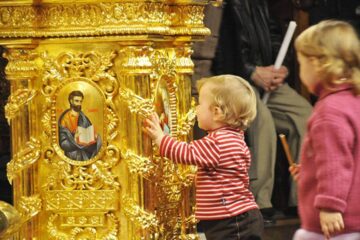 Părinții sunt responsabili mai ales în fața lui Dumnezeu pentru copiii lor