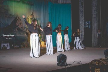 Balul Bobocilor de la Colegiul Economic "Dimitrie Cantemir". Foto: Claudiu Pitureanu