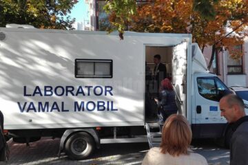 Două laboratoare vamale mobile au fost cumpărate prin proiect