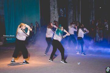 Balul Bobocilor de la Colegiul Economic "Dimitrie Cantemir". Foto: Claudiu Pitureanu