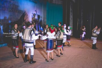 Balul Bobocilor de la Colegiul Economic "Dimitrie Cantemir". Foto: Claudiu Pitureanu