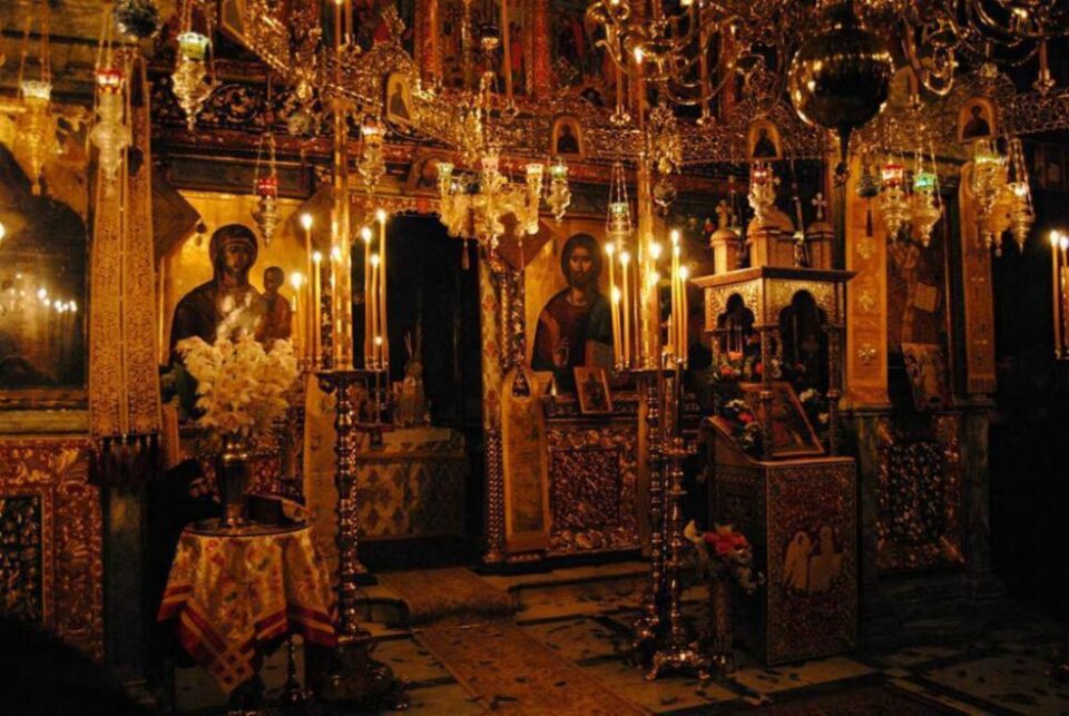 Slujba Utreniei și răsăritul soarelui Slujba Utreniei și răsăritul soarelui