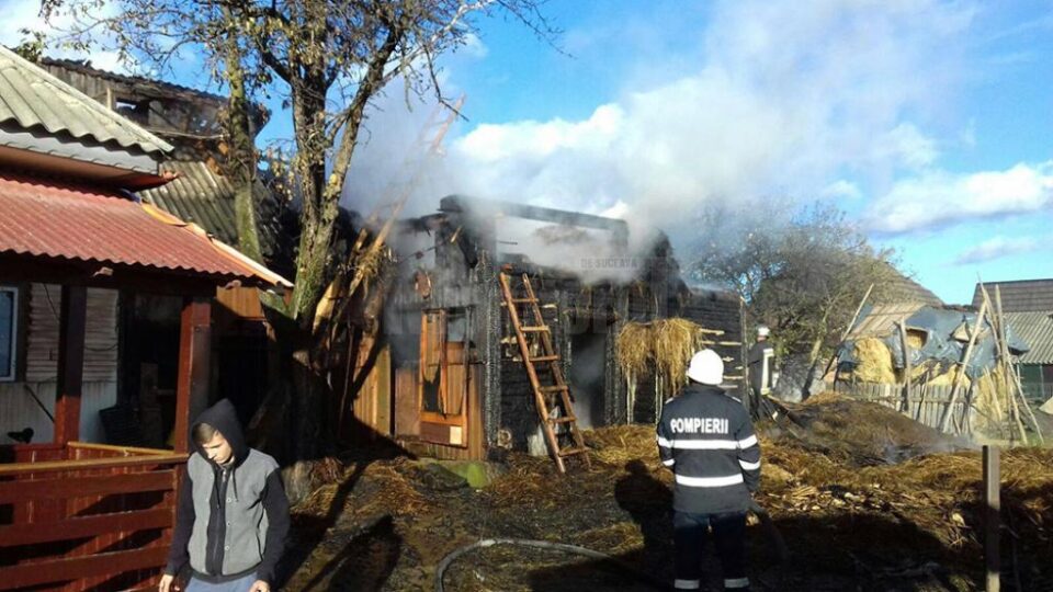 Două incendii au făcut pagube importante la sfârșit de săptămână