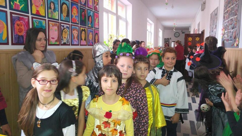 Proiectul ”Toamnă de poveste” a ajuns la a IV-a ediție