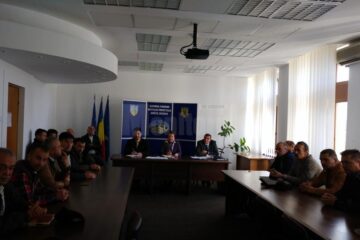 Proprietarii școlilor de șoferi sunt nemulțumiți de mutarea examenele pentru permise în municipiul Suceava