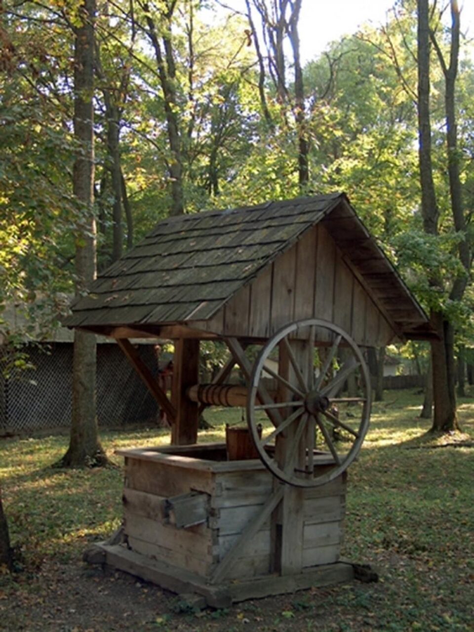 „De buna stare a fântânii atârnă sănătatea întregului sat” „De buna stare a fântânii atârnă sănătatea întregului sat”