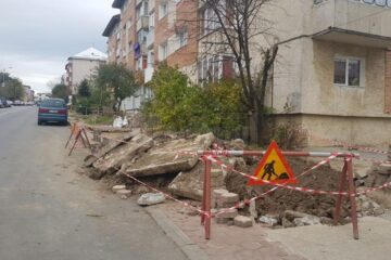 Avaria de pe reteaua de termoficare s-a produs aproape de Scoala nr. 9 Ion Creangă