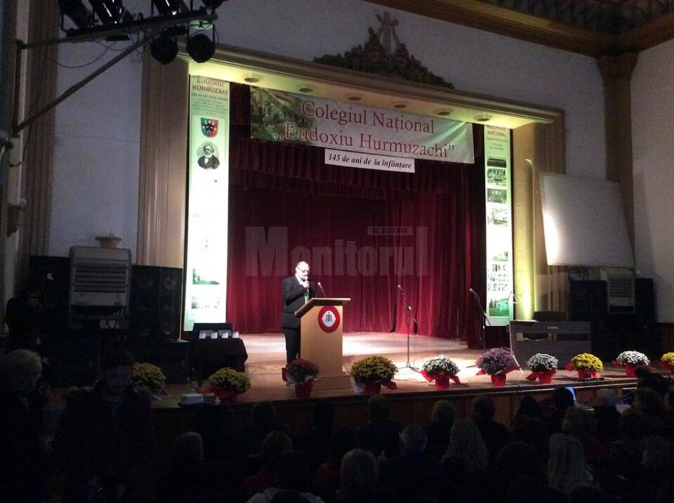Directorul Colegiului Național „Eudoxiu Hurmuzachi”, Adrian Puiu