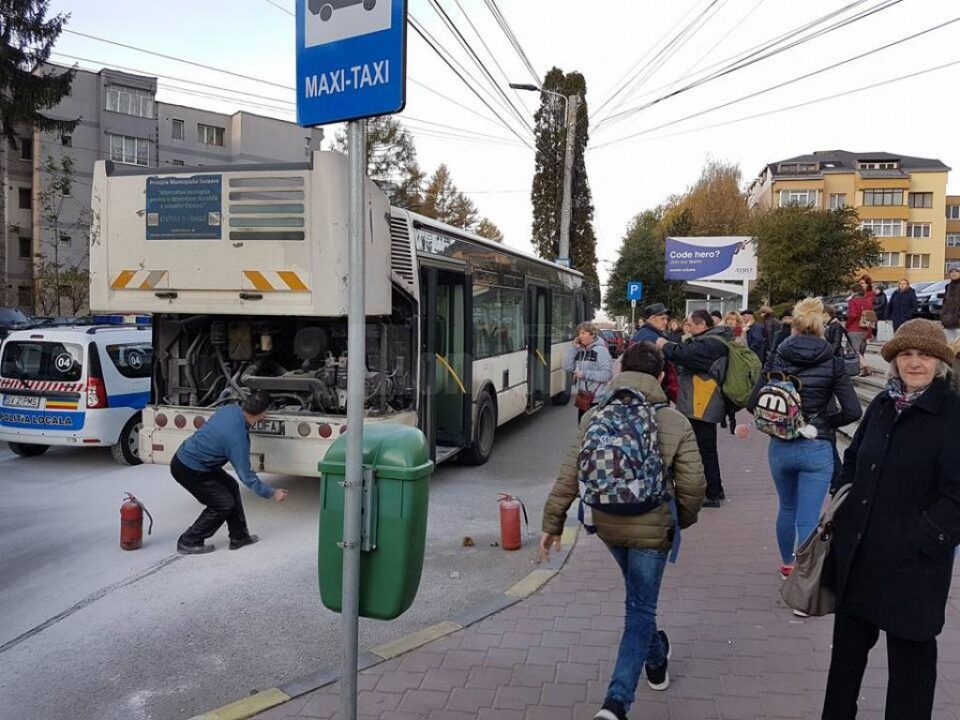 Autobuzul TPl care a luat foc în mers 2