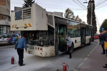 Autobuzul TPl care a luat foc în mers