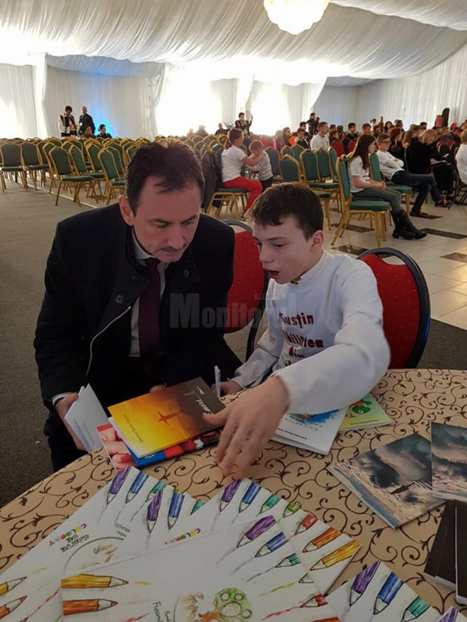 Peste 500 de oameni au participat la evenimentul caritabil ”Îmbrățișări gratuite”