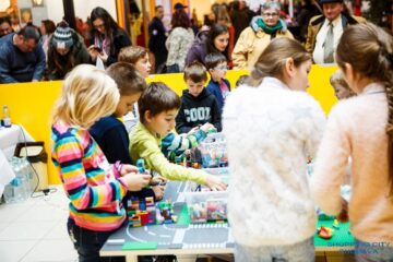 Evenimentul are loc în fiecare zi, între orele 09:00-21:00, în zona magazinului Pepco