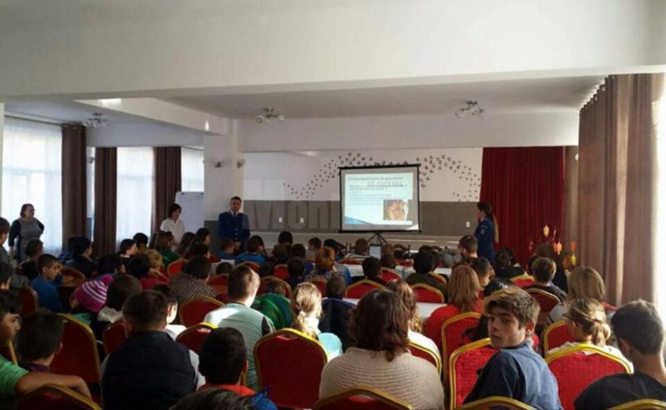 Activități preventiv - educative pentru elevii de la Centrul Școlar pentru Educație Incluzivă Suceava