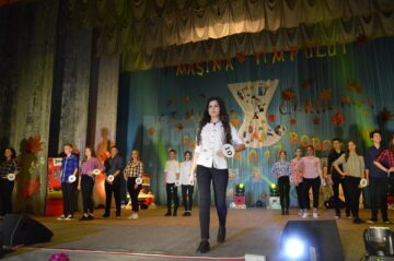 Maria Ionescu - Miss Boboc de la Colegiul "Alexandru Ioan Cuza"
