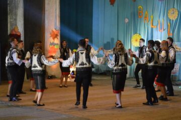Balul Bobocilor „în duet”, la Colegiile Tehnice „Alexandru I. Cuza” și „Petru Mușat”