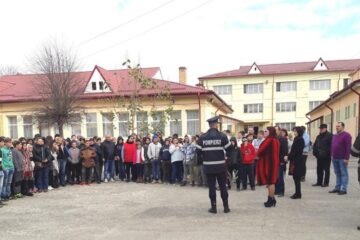 Educare preventivă și măsuri de prevenire a incendiilor, la Centrul Școlar Suceava