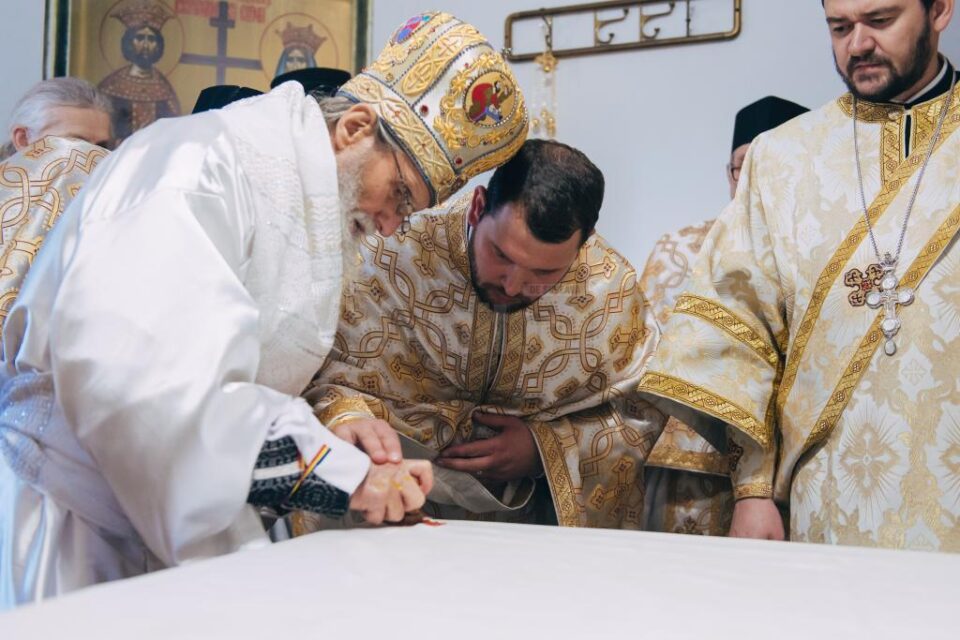 Sfințire de nou altar la Parohia Straja II