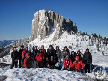 Academia de Munte revine cu noi cursuri de alpinism clasic și hibernal, rafting, speologie, supraviețuire