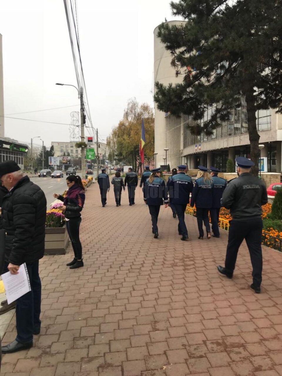 Amplă acțiune de prevenire a furturilor din genți și buzunare pe mijloacele de transport în comun