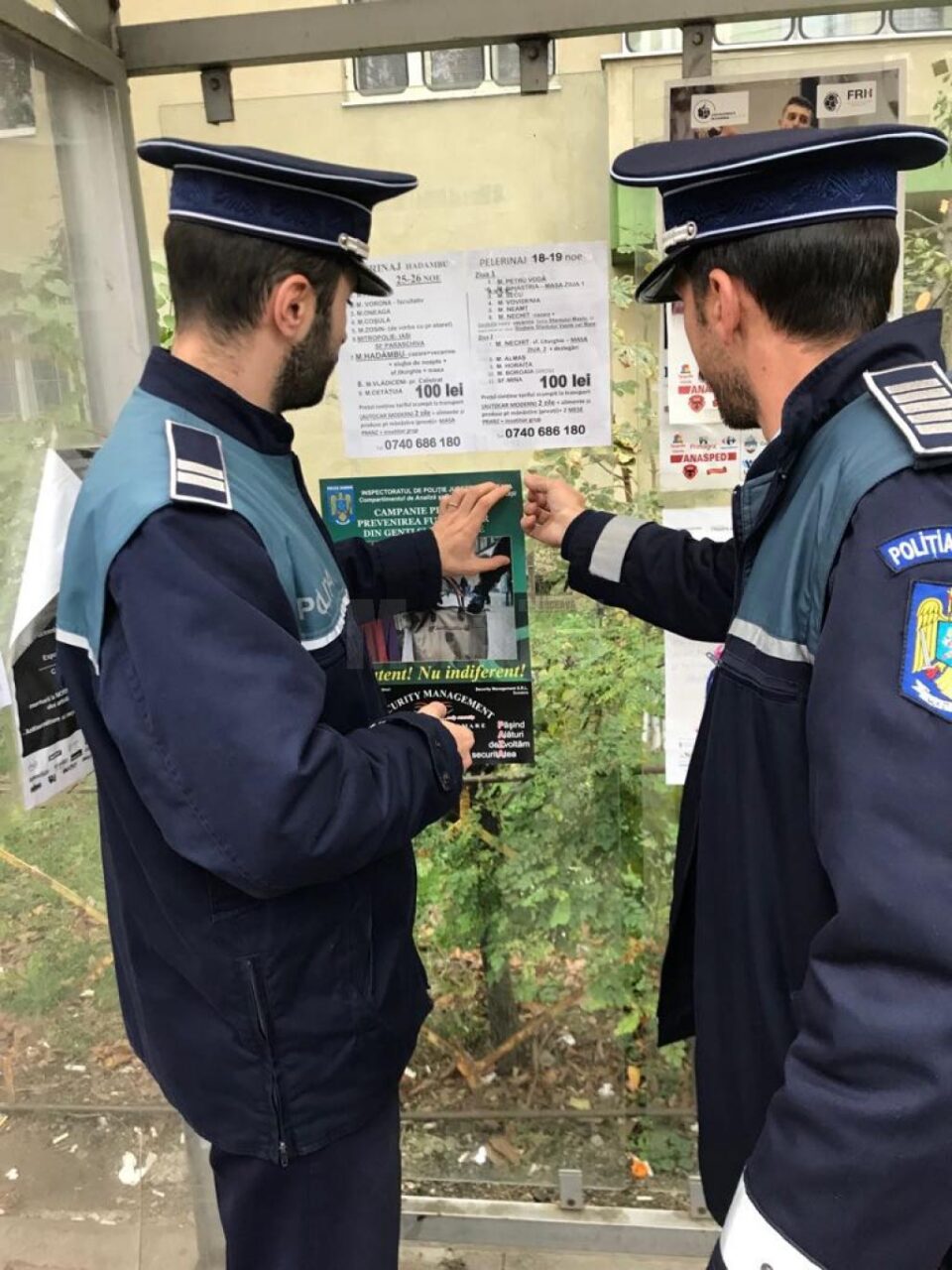 Amplă acțiune de prevenire a furturilor din genți și buzunare pe mijloacele de transport în comun