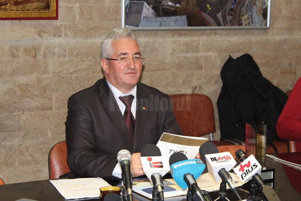 Primarul Sucevei, Ion Lungu, estimează că veniturile municipalității vor scade cu 5-7 milioane de euro anual Primarul Sucevei, Ion Lungu, estimează că veniturile municipalității vor scade cu 5-7 milioane de euro anual