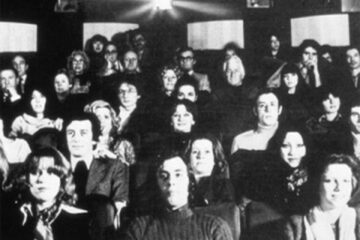 „Spectatori la filme artistice”