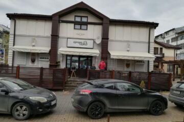 Cafea și mic dejun gratis oferite de un restaurant din Suceava pentru șoferii care renunță să urce la volan după ce au băut