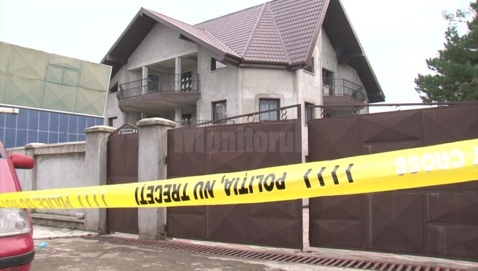 Anchetatorii au sigilat locuința