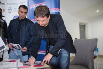 Autografe pentru fani