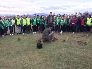 Startul proiectului „Pădurea de mâine”, dat prin plantarea a 21.000 de puieți de arbori